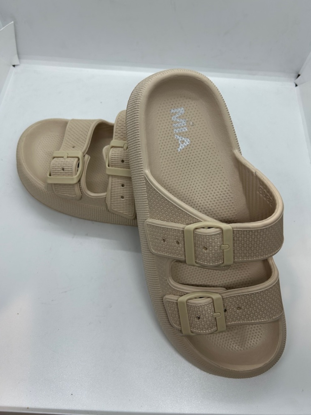 Womens Mia Ligth Beige Libbie Comfort Cushioned Platform Slide Sandals Sz 8 - Picture 2 of 8